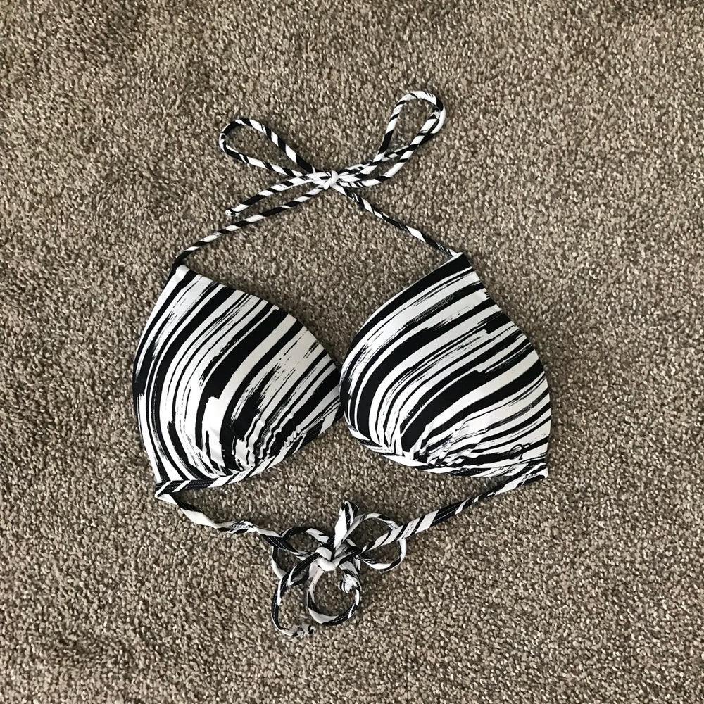 Women’s bathing suit top 🌸